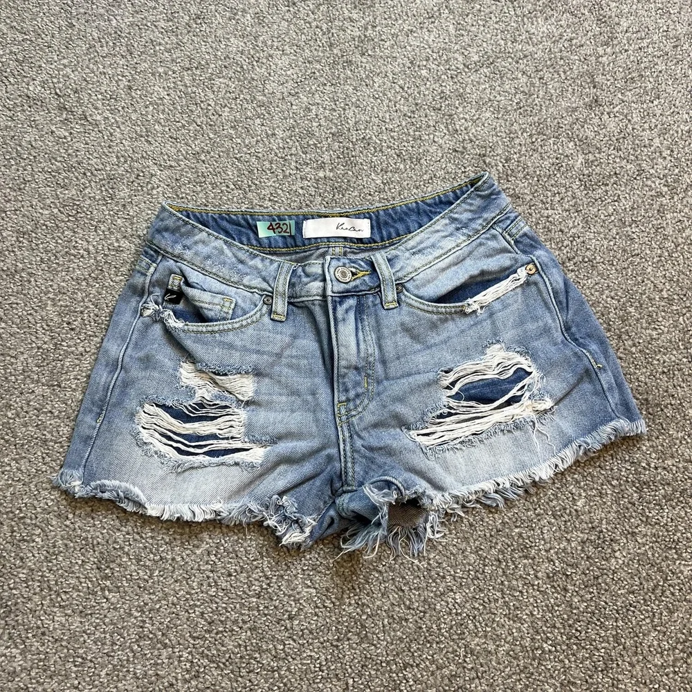 KanCan Denim Jean‎ Shorts Womens 1/24 Blue Distressed Ripped Frayed Hem Cutoff